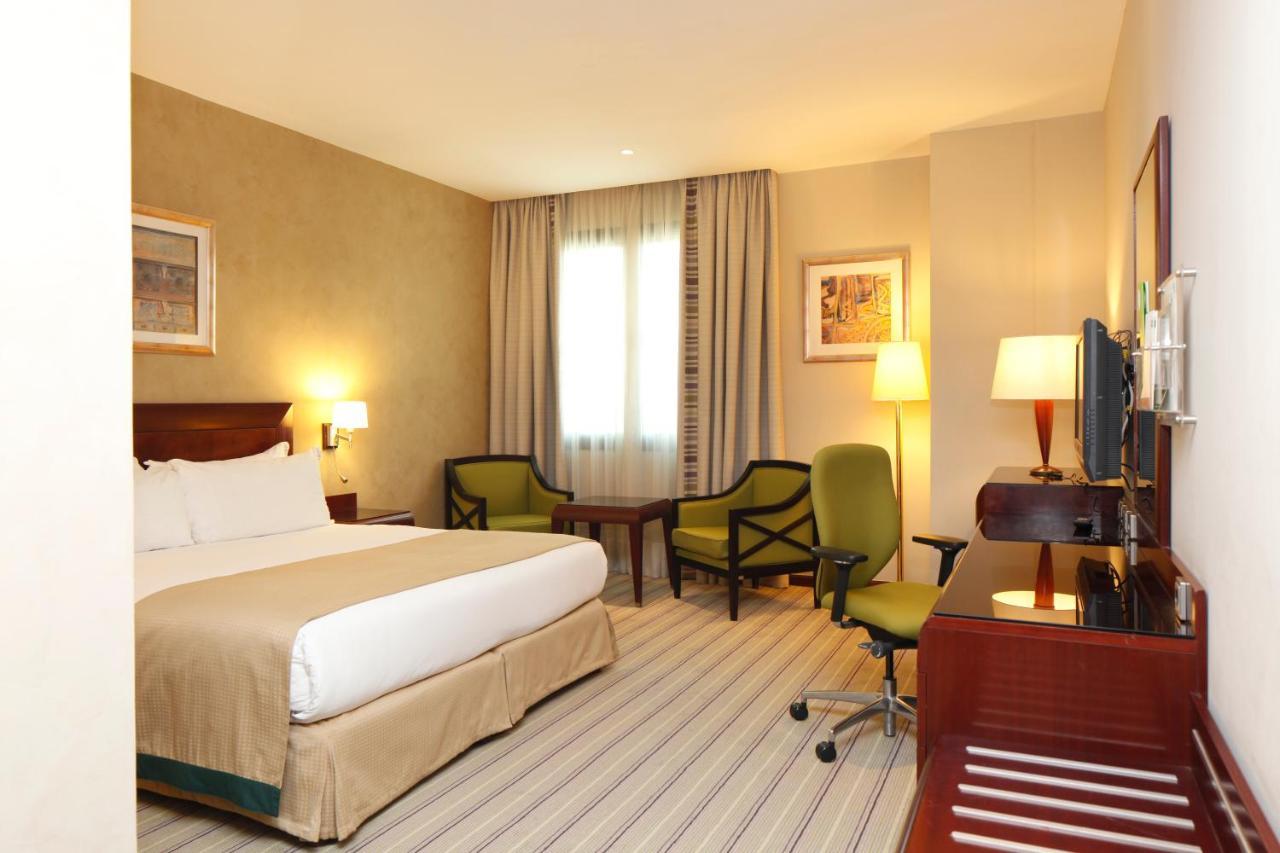 Holiday Inn Olaya By Ihg Rijád Exteriér fotografie