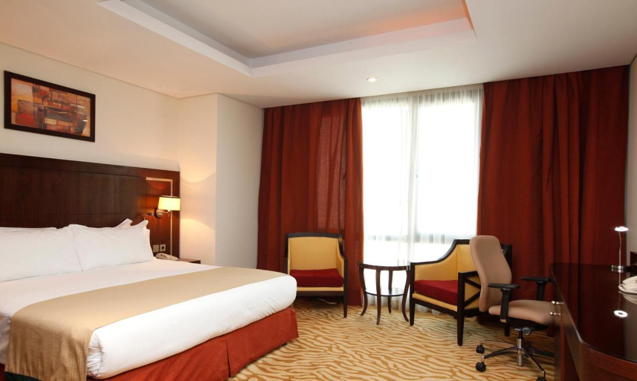 Holiday Inn Olaya By Ihg Rijád Exteriér fotografie