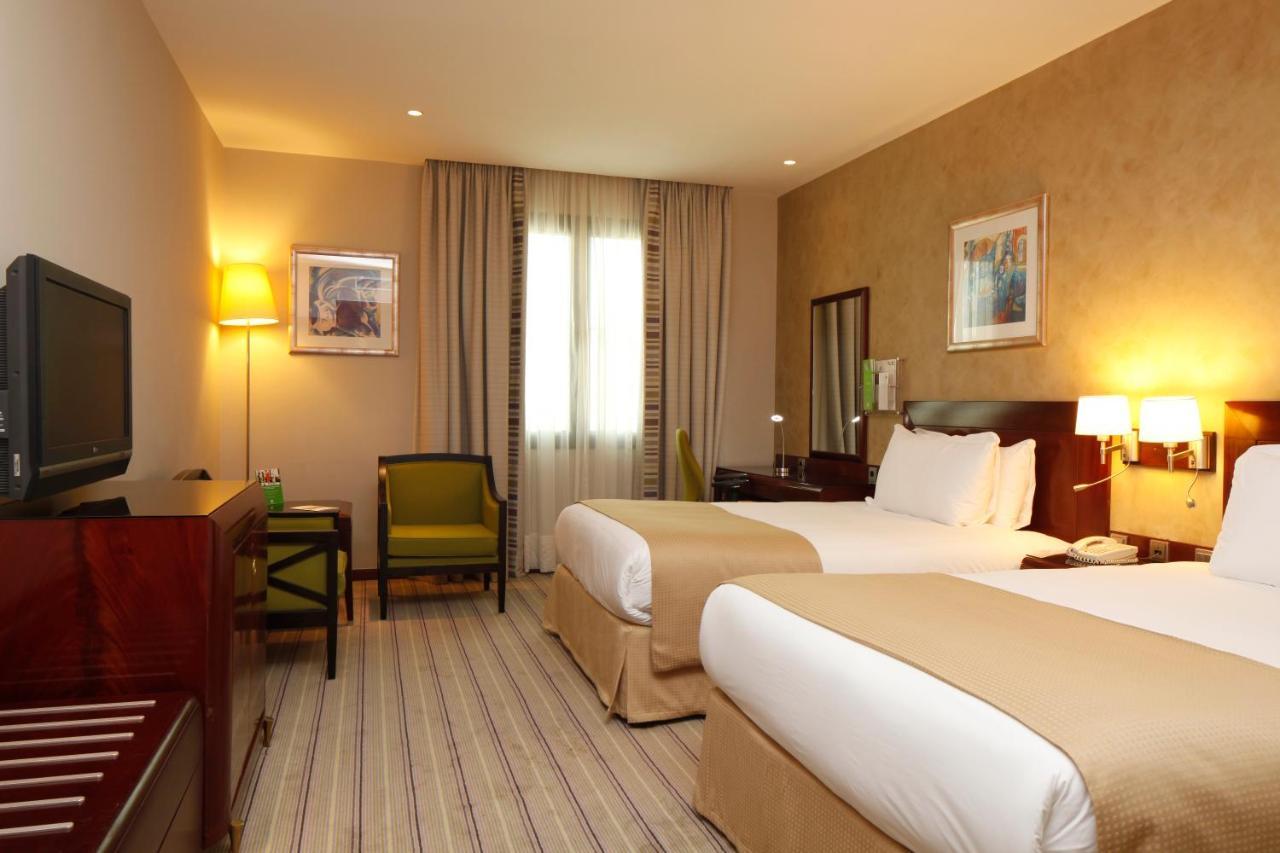 Holiday Inn Olaya By Ihg Rijád Exteriér fotografie