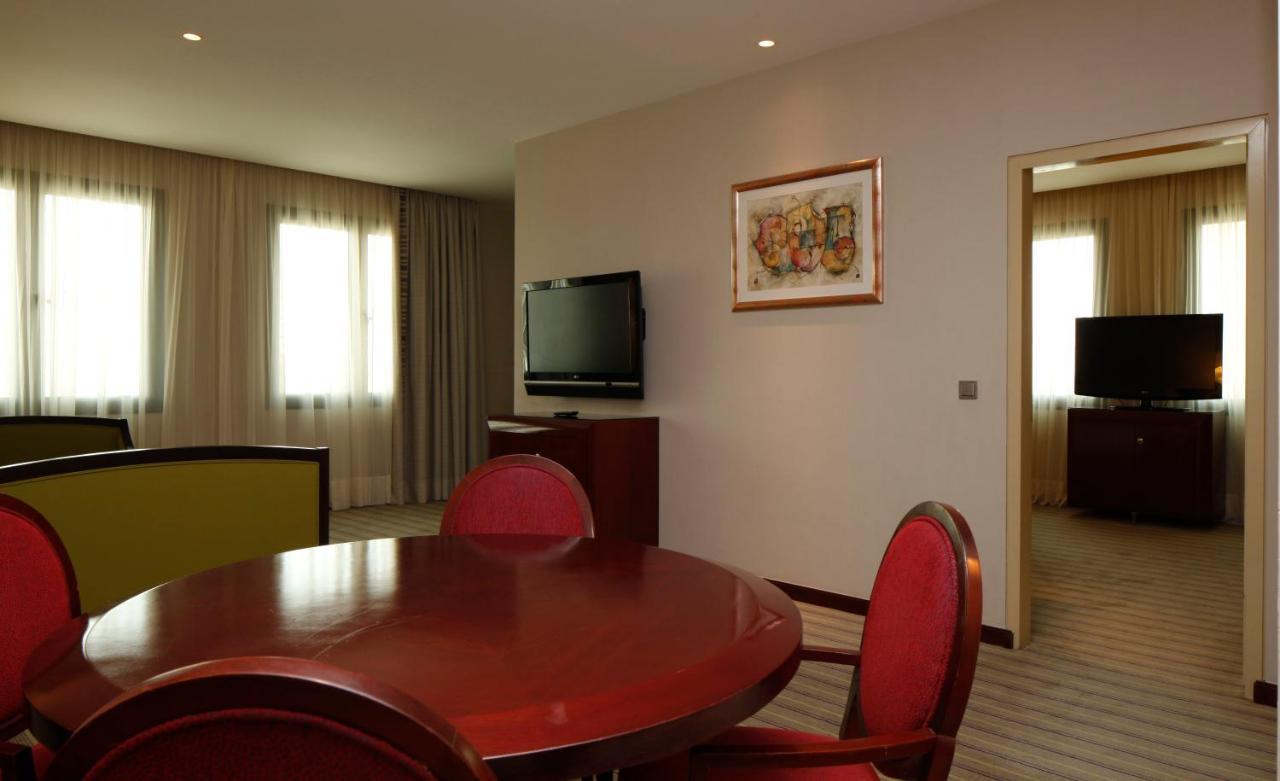 Holiday Inn Olaya By Ihg Rijád Exteriér fotografie