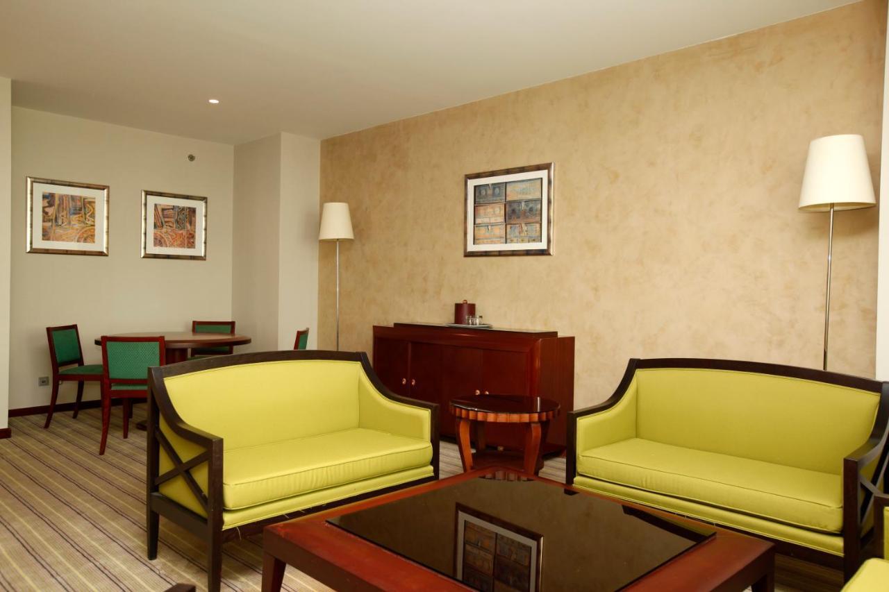 Holiday Inn Olaya By Ihg Rijád Exteriér fotografie