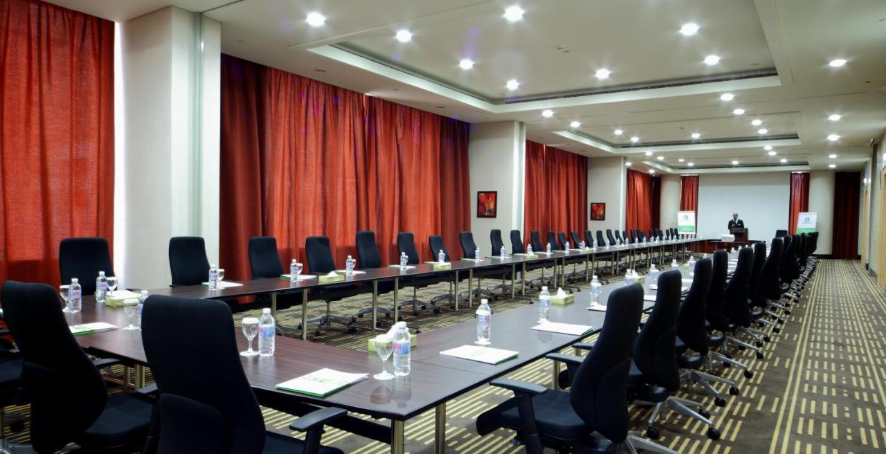 Holiday Inn Olaya By Ihg Rijád Exteriér fotografie